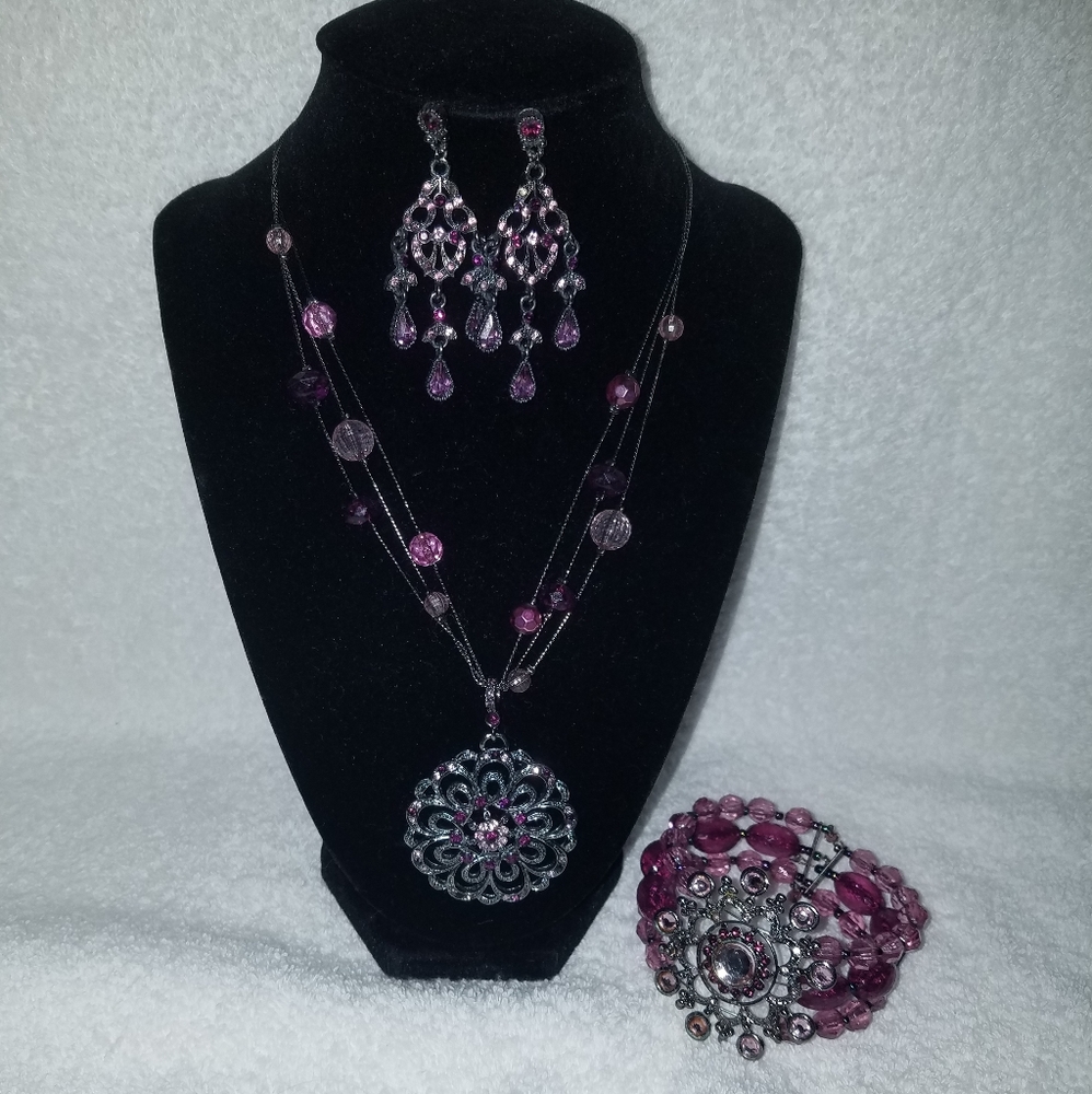 Braclet, Necklace, and Earings Set
